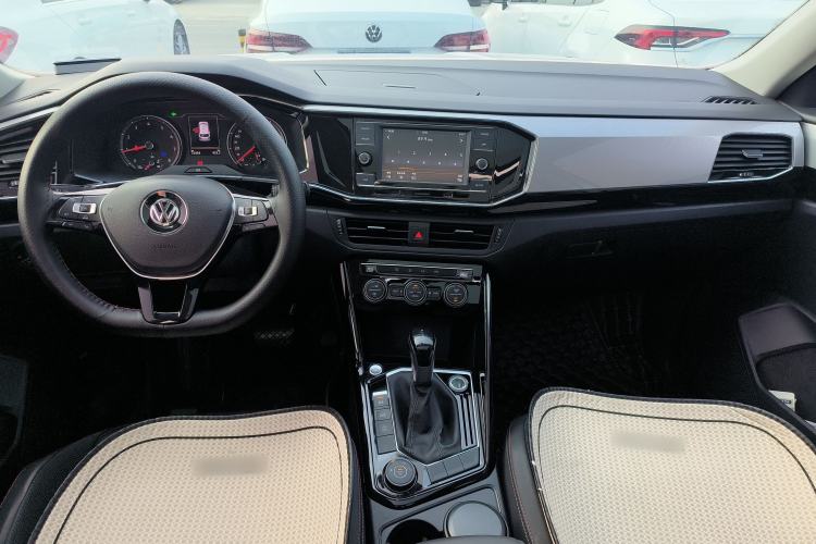 Used Volkswagen Tayron 2019 330TSI Four-Wheel Drive Luxury Version China VI Standard Center Console