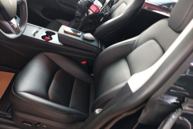 Used Tesla Model Y 2023 Rear-Wheel-Drive Version
