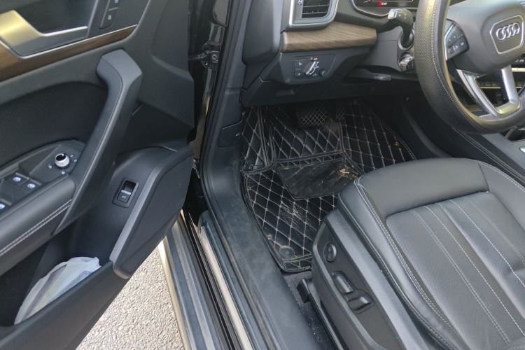 Used Audi Q5L 2021 40 TFSI Fashionable and Elegant Edition
