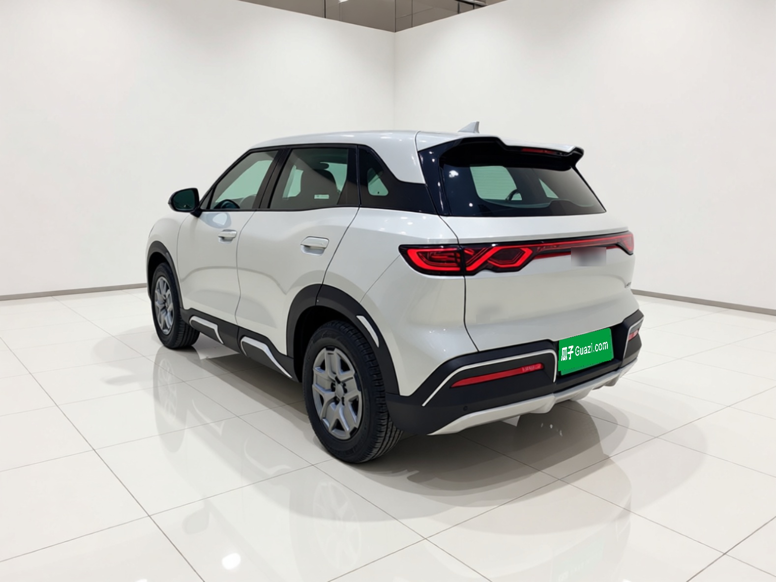 BYD Yuan UP 2025 Model 301KM Leading Version — снимка 4