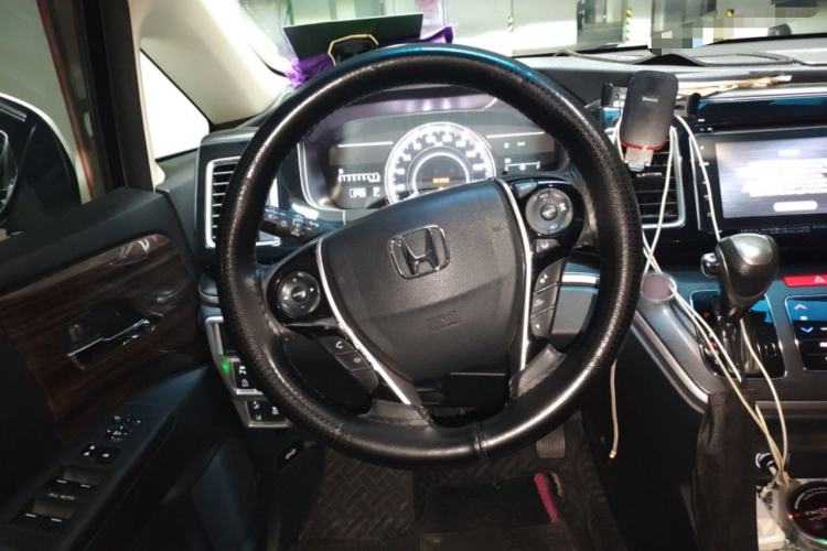 Used Honda Elysion 2016 2.4L Supreme Edition
