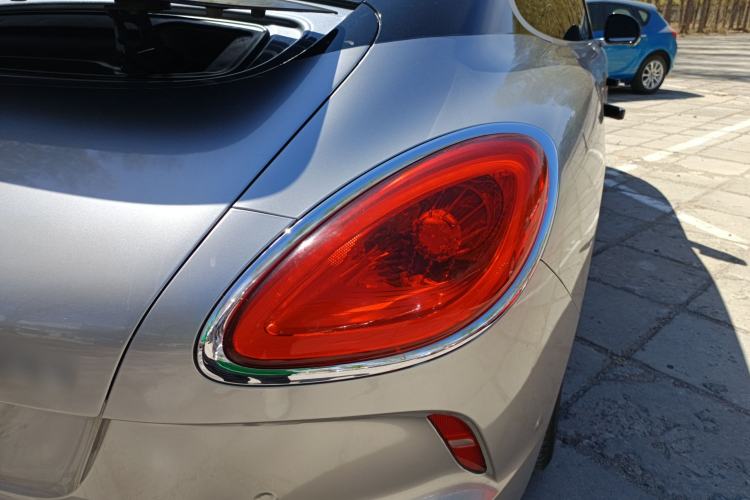 Used ORA Lightning Cat 2022 555 km Luxury Edition
