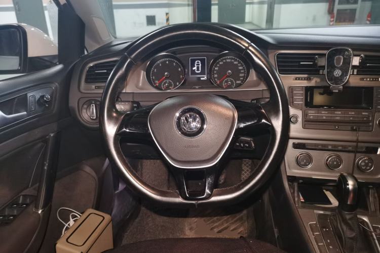 Used Volkswagen Golf 2015 1.6L Automatic Comfort Model
