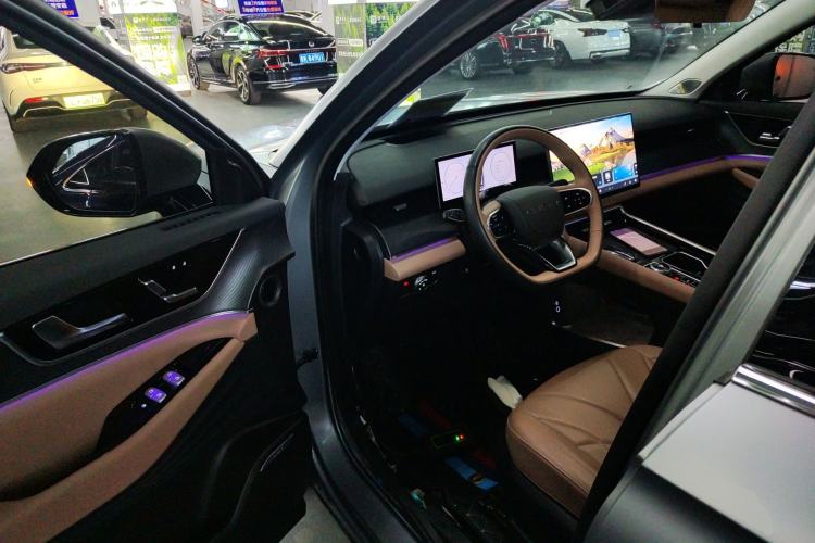 Used Chery Tiggo 8 L 2024 2.0T Two-Wheel Drive Prestige Version 5 Seats
