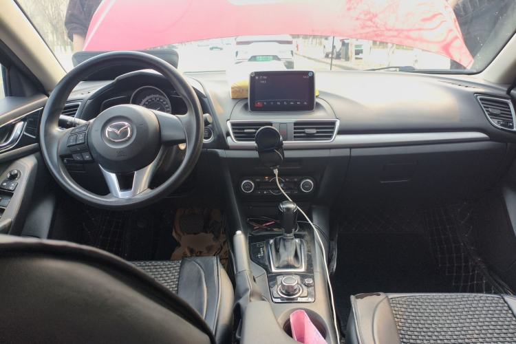 Used Mazda 3 Axela 2014 Sedan 1.5L Automatic Luxury Model