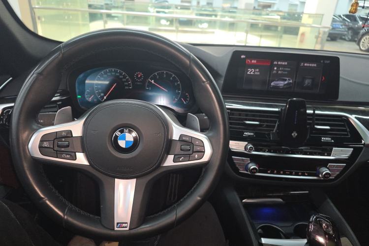 Used BMW 5 Series 2019 Facelifted 530Li Leading Edition M Sport Package