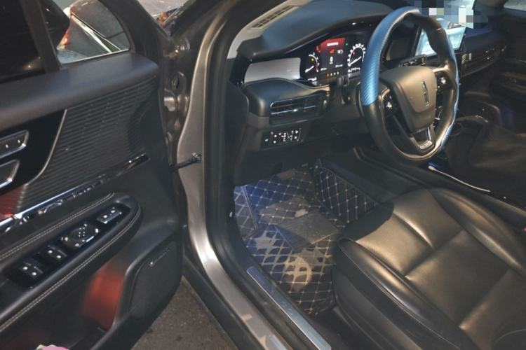 Used Lincoln Corsair 2020 2.0T Two-Wheel Drive Luxury Edition Driver Seat