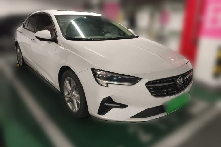 Used Buick Regal 2020 552T Elite Edition Front Right 45 Deg