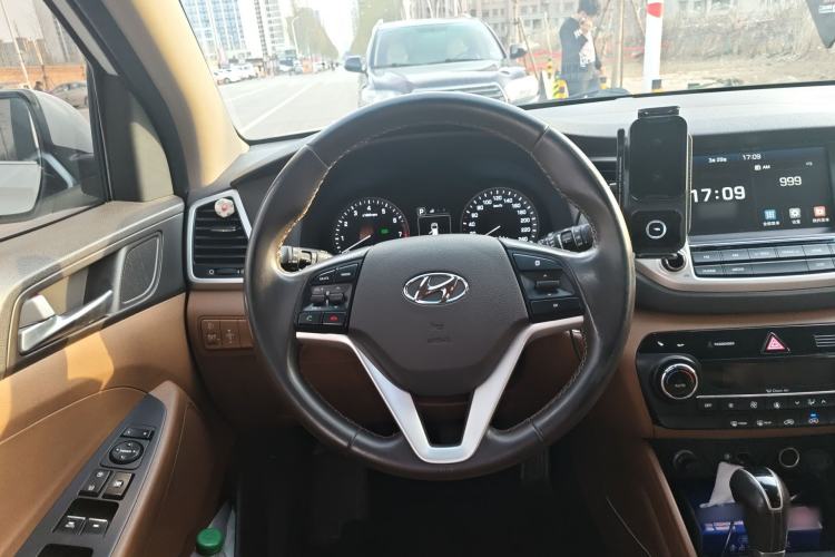 Used Hyundai Tucson 2015 1.6T Dual-Clutch Two-Wheel-Drive Smart Model
