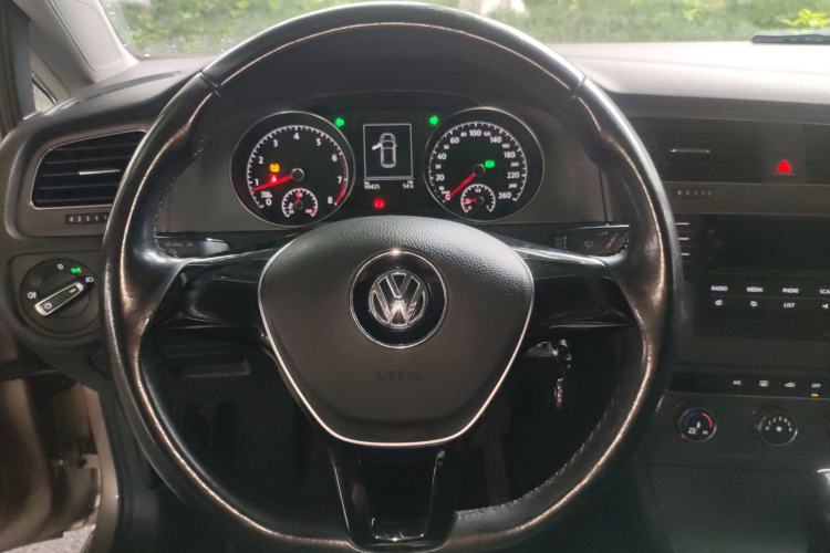 Used Volkswagen Golf 2015 1.4TSI Automatic Comfort Model Steering Wheel