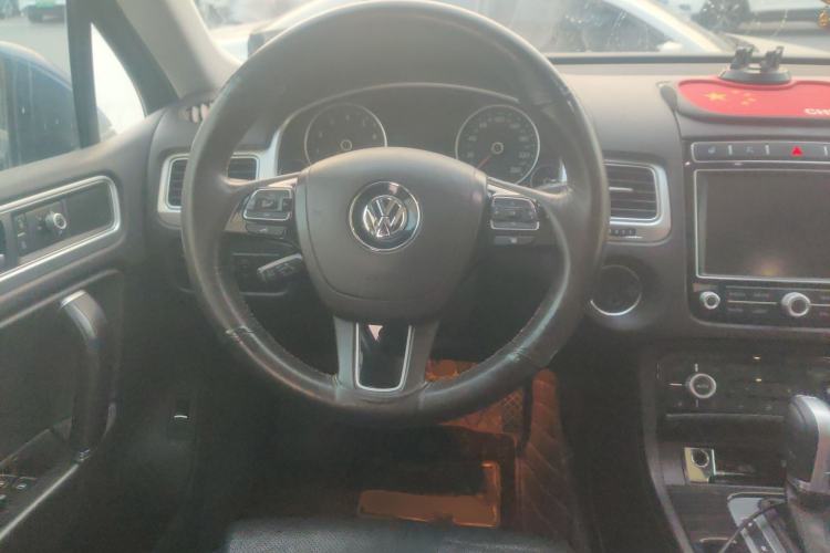 Used Volkswagen Touareg 2016 3.0 TSI High-End Version Steering Wheel