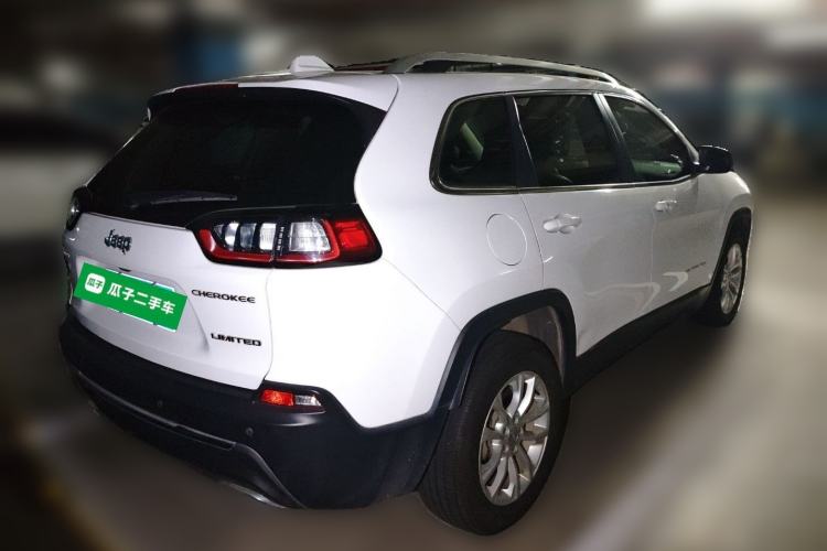 Used Jeep Cherokee 2019 2.0T Two-Wheel Drive Smart Enjoyment Version China VI
