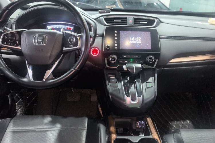 Used Honda CR-V 2017 240TURBO CVT Front-Wheel Drive Fashion Edition
