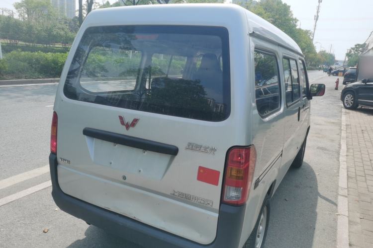 Used Wuling Zhiguang 2023 1.5L Practical Version 5/7 Seats Rear Right 45 Deg