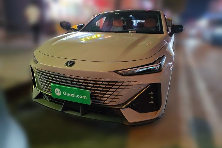 Used CHANGAN UNI-V 2022 1.5T Prestige Version Front