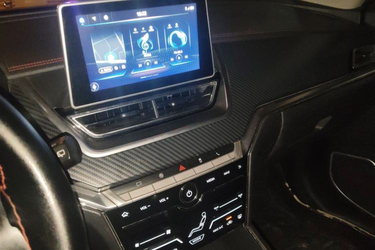 Used Venucia T60 2020 1.6L Manual Smart Vision Version China VI Standard
