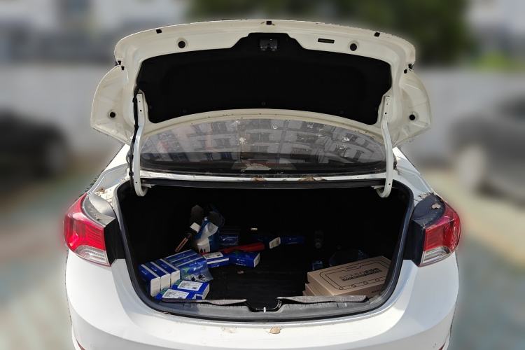 Used Hyundai Elantra (5th Generation / Langdong) 2015 1.6L Automatic Luxury Model Trunk