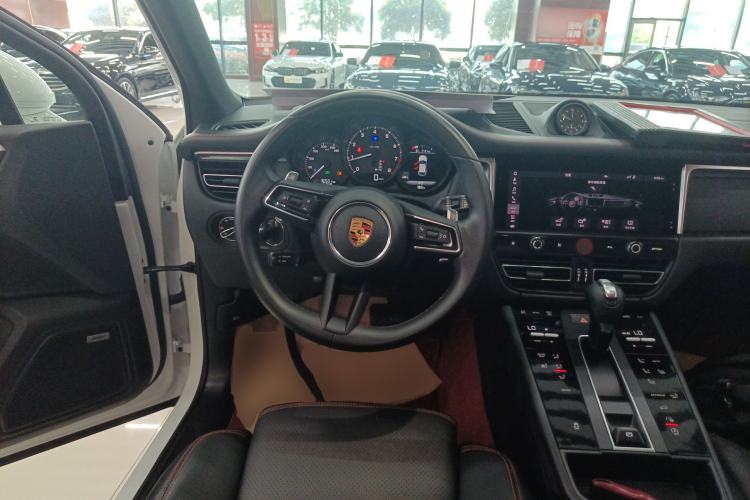 Used Porsche Macan 2022 Macan 2.0T Steering Wheel