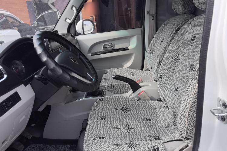 Used Jinbei New Hiace S 2023 1.5L Wealth Edition Van 2/5-Seater Air-Conditioned Model SWC15M Left Front Seat