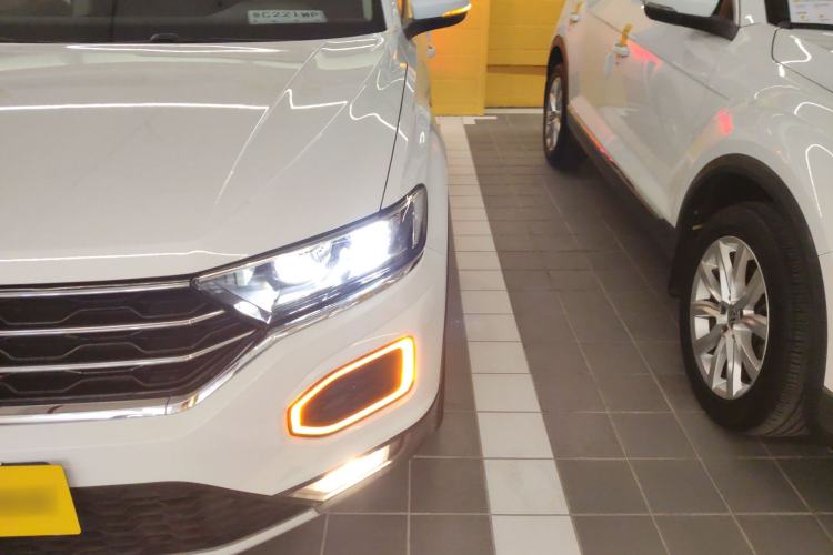 Used Volkswagen T-ROC 2020 280TSI DSG Two-Wheel-Drive Elite Version
