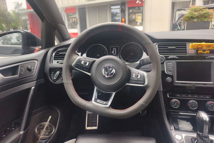 Used Volkswagen Golf 2017 280TSI Automatic R-Line Million-Vehicle Commemorative Edition Steering Wheel