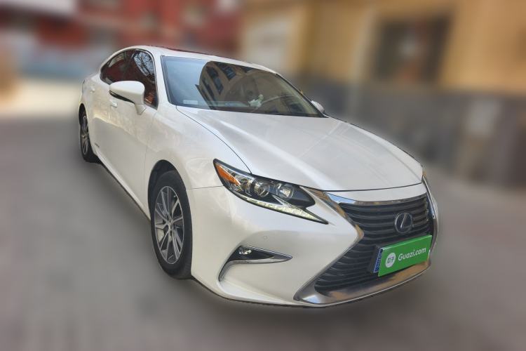Used Lexus ES 2015 300h Comfort Edition