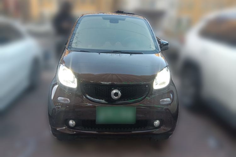 Used smart fortwo 2018 1.0L 52kW Chocolate Special Edition China V Emission Standard
