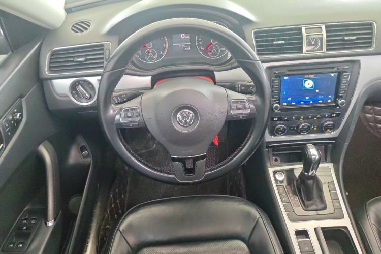 Used Volkswagen Passat 2013 1.8TSI DSG Prestige Edition Steering Wheel