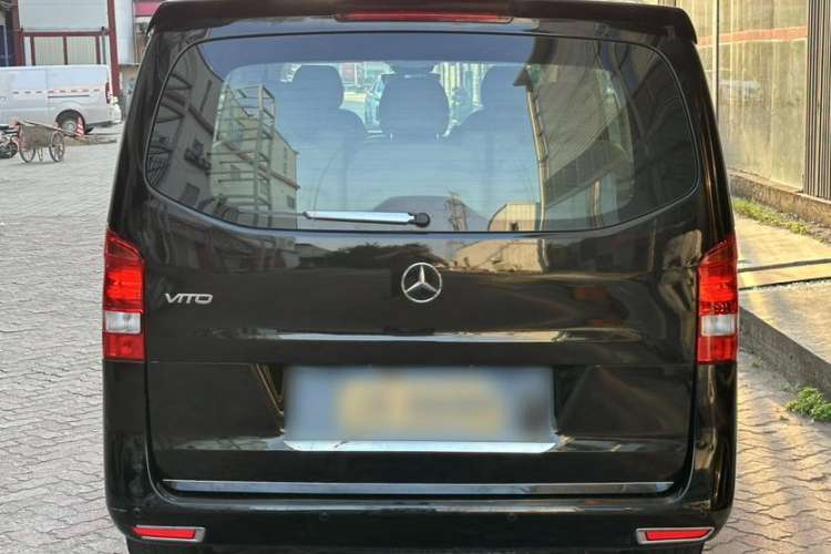 Used Mercedes-Benz Vito 2016 2.0T Elite Edition Exterior 3