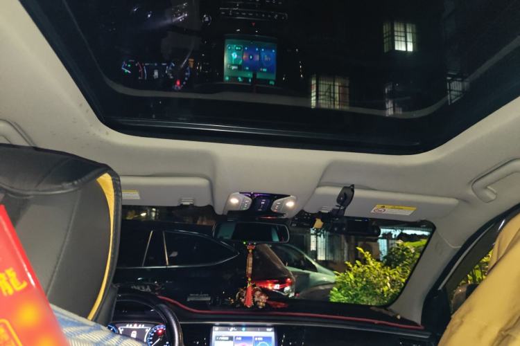 Used GAC Trumpchi GS8 2017 320T Four-Wheel Drive Luxury Smart Connectivity Version (7 Seats) Headliner