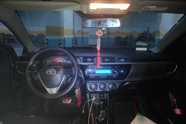 Used Toyota Levin 2016 1.6G-L CVT Leading Edition Center Console