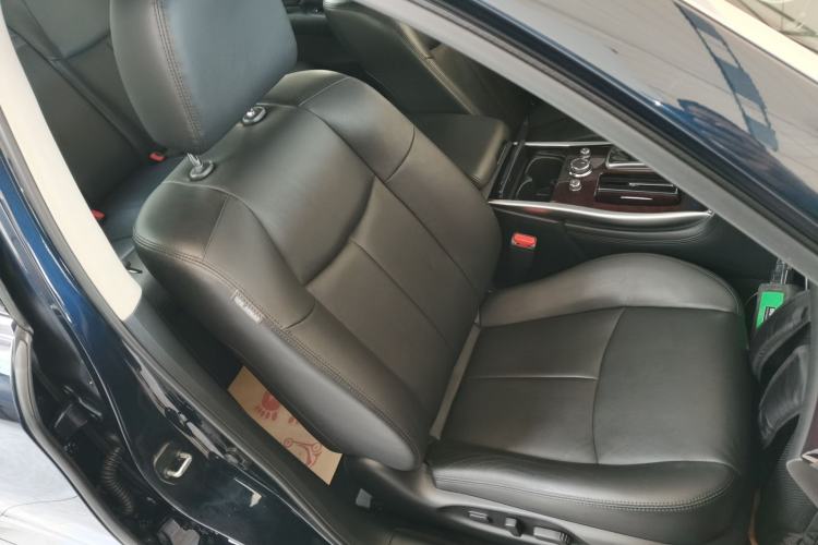 Used Infiniti Q70 2019 Q70L 2.0T Elite Plus Version
