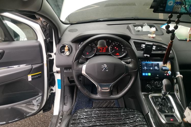 Used Peugeot 3008 2013 2.0L Automatic Trend Edition Steering Wheel