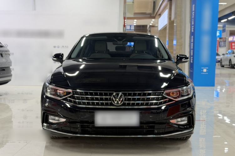 Used Volkswagen Magotan 2023 2 Million Units Commemorative Edition 330TSI DSG Luxury Version Exterior 4