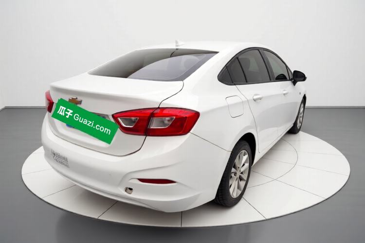 Used Chevrolet Cruze 2018 320 Automatic Pioneer Sunroof Edition
