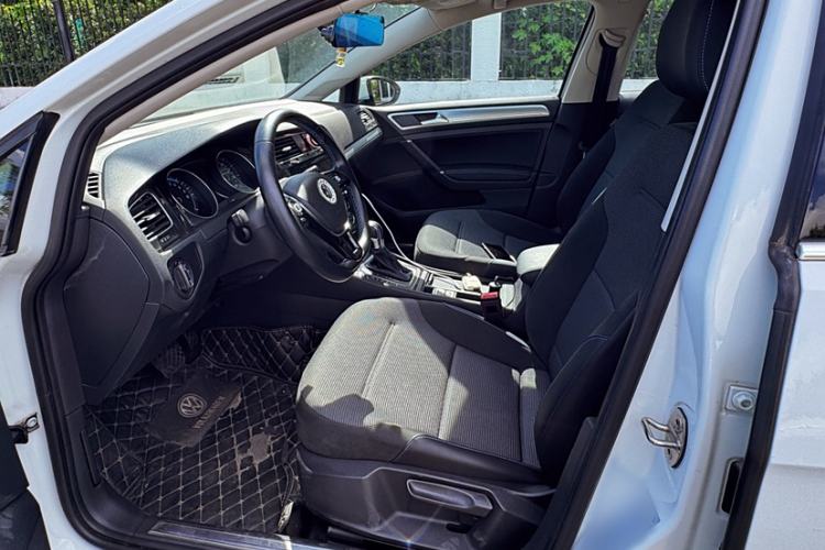 Used Volkswagen Golf Pure Electric 2020 Chari