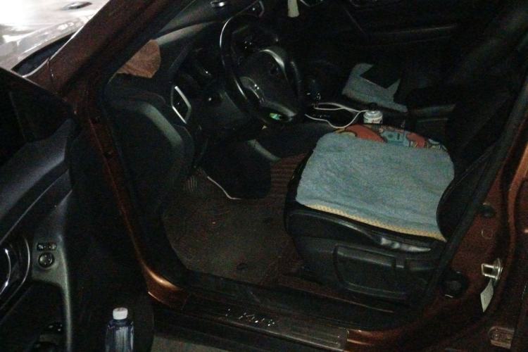 Used Nissan X-Trail 2015 2.0L CVT Comfort MAX Edition 2WD Interior 3