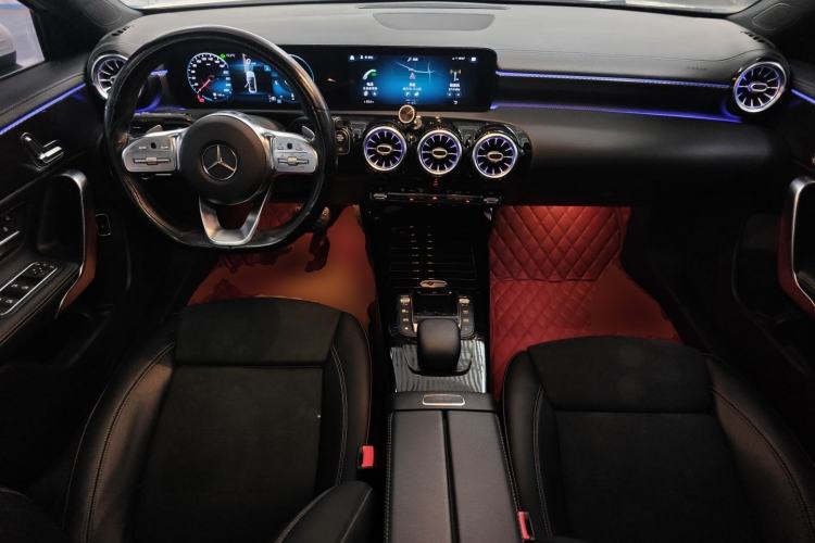 Used Mercedes-Benz A-Class 2021 A 200 L Sport Sedan Fashion Model
