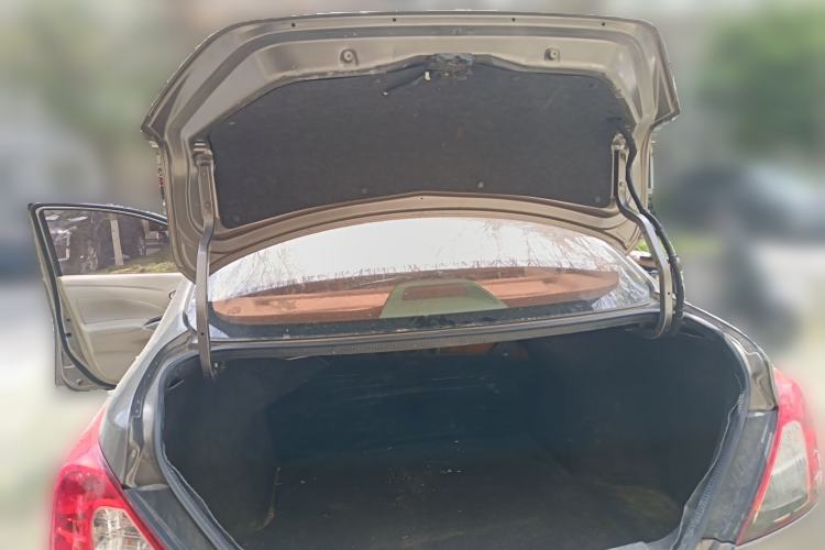 Used Nissan Sunny 2011 1.5XL Manual Deluxe Edition Trunk