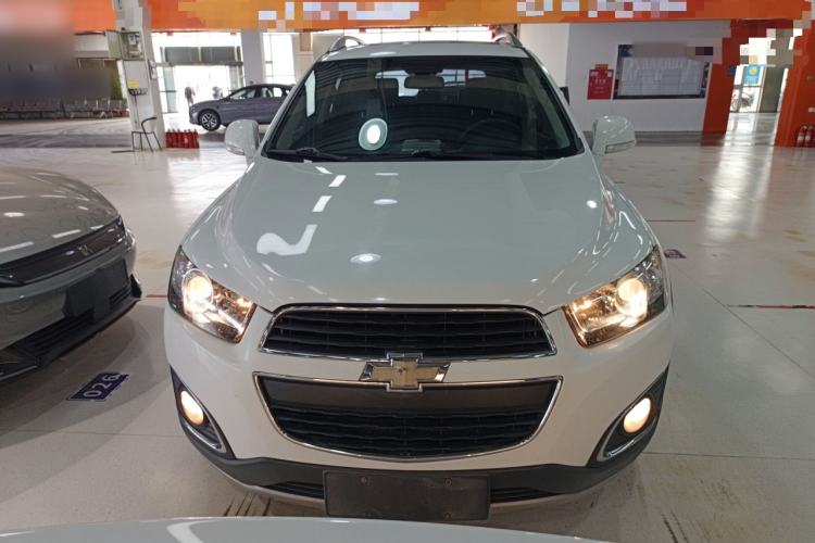 Used Chevrolet Captiva 2017 2.4L 4x4 Flagship Edition 7-Seater

