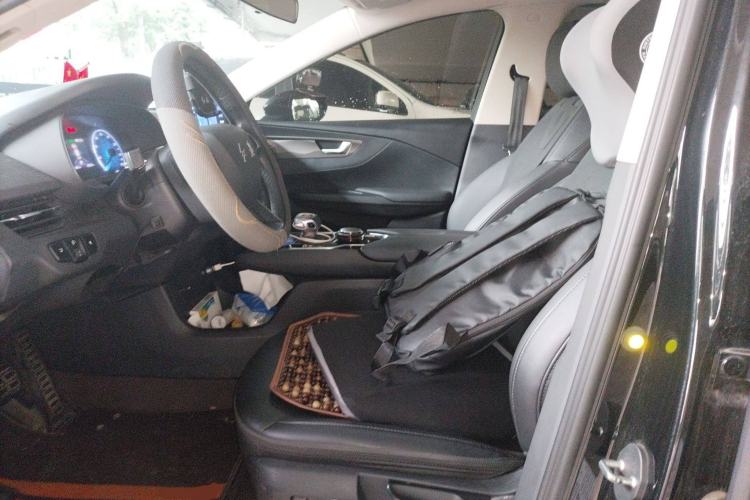 Used Hongqi E-QM5 2022 431 km Charge & Enjoy Edition