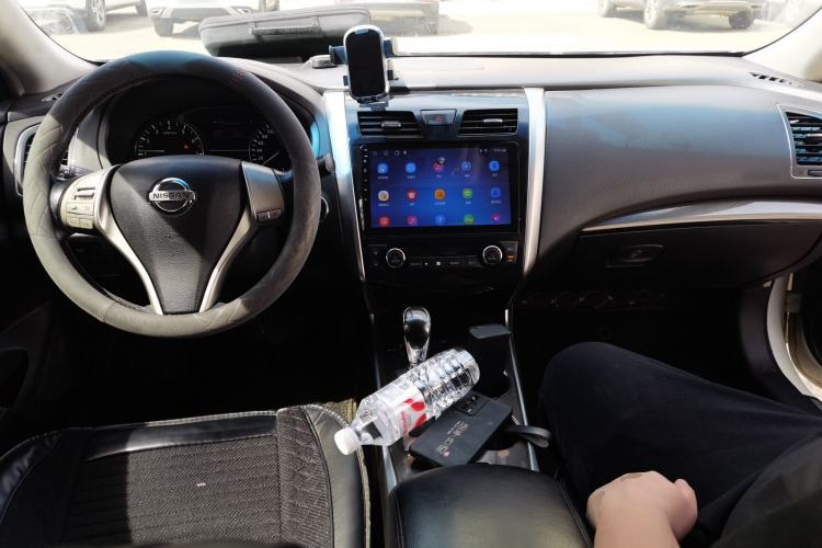 Used Nissan Teana 2013 2.0L XL Comfort Edition Center Console