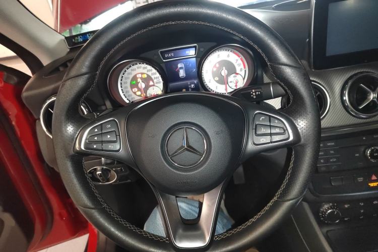 Used Mercedes-Benz GLA 2016 GLA 200 Sport Edition Steering Wheel