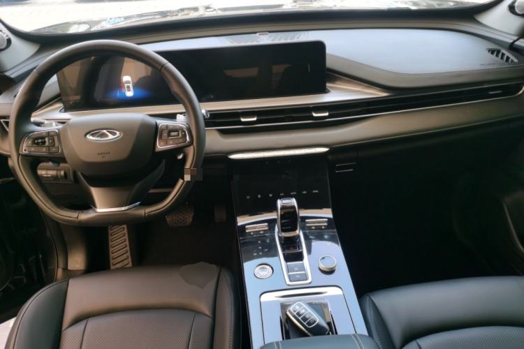 Used Chery Tiggo 8 PLUS 2021 290TGDI DCT Haoting Edition Center Console