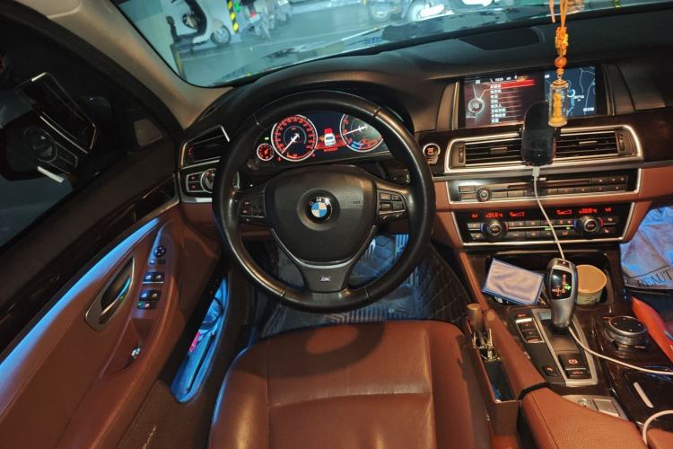 Used BMW 5 Series 2017 528Li Leading Model
