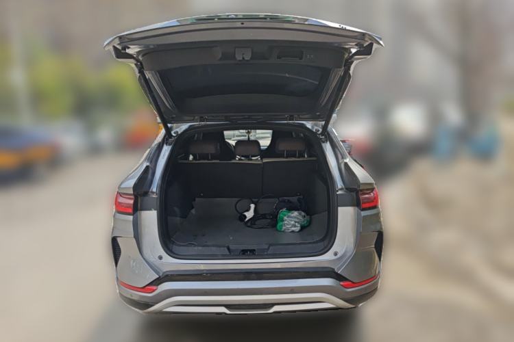 Used BYD Song PLUS New Energy 2025 EV 520km Luxury Version
