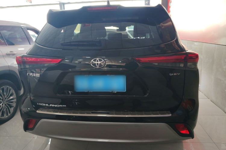 Used Toyota Highlander 2024 2.5L Smart Electric Hybrid Dual-Motor Two-Wheel Drive Luxury Version 7 Seats Rear