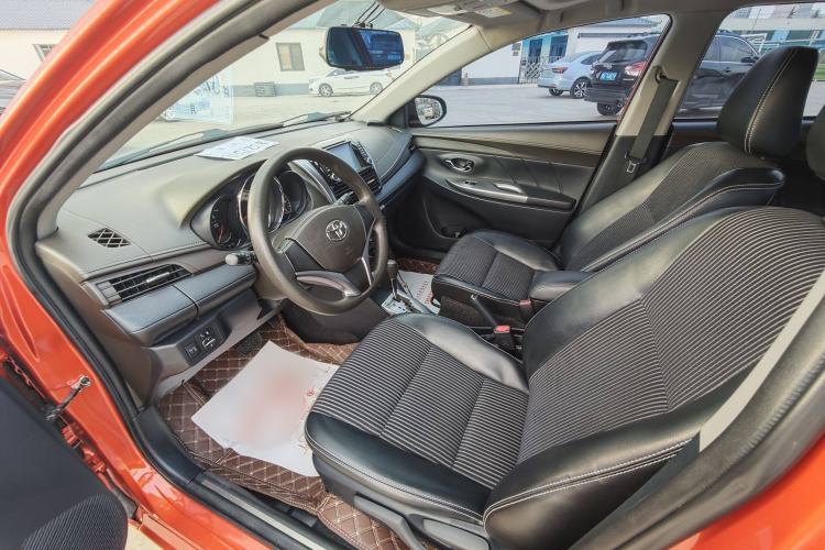 Used Toyota YARiS L Zhi Xuan 2015 1.5G Automatic Orange Limited Edition
