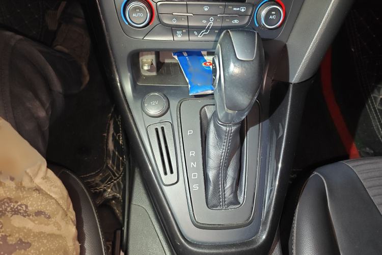 Used Ford Focus 2017 Sedan 1.6L Automatic Fashion Edition Smart Drive Version
