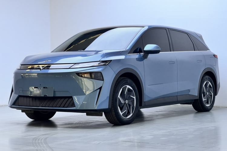 Used Venucia VX6 2023 520 Air